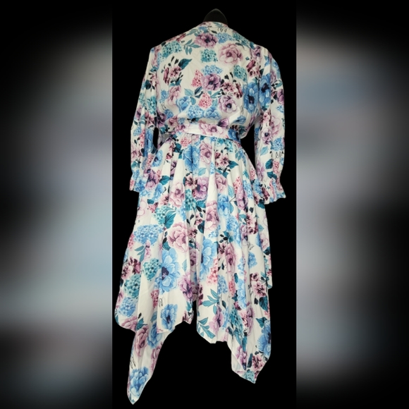Vrkufie | Blue & White Floral V-Neck Handkerchief Dress by zulily - Picture 5 of 8